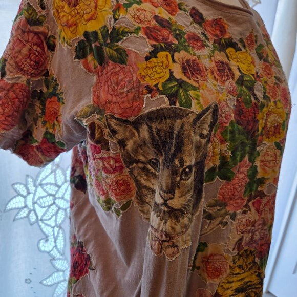 Magnolia Pearl Pink Heavily Appliqued T-shirt Blouse Cat - Picture 5 of 9